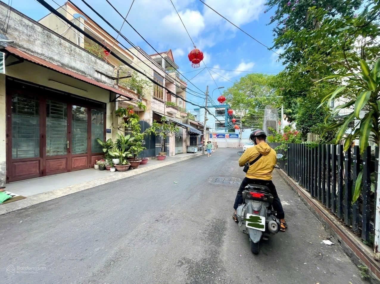 Gần Chợ Xóm Mới - 98m2 - Hẻm xe tải tránh thông - sát mặt tiền Lê Đức Thọ - kinh doanh tốt - 7 tỷ x