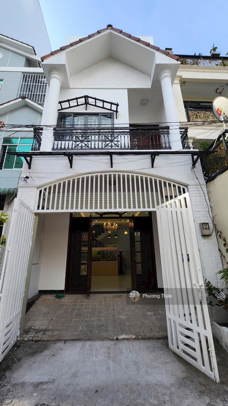 Bán nhà đường Lê Thin Chợ Quận 7 Liên hệ: 0988136639 Phương Thảo