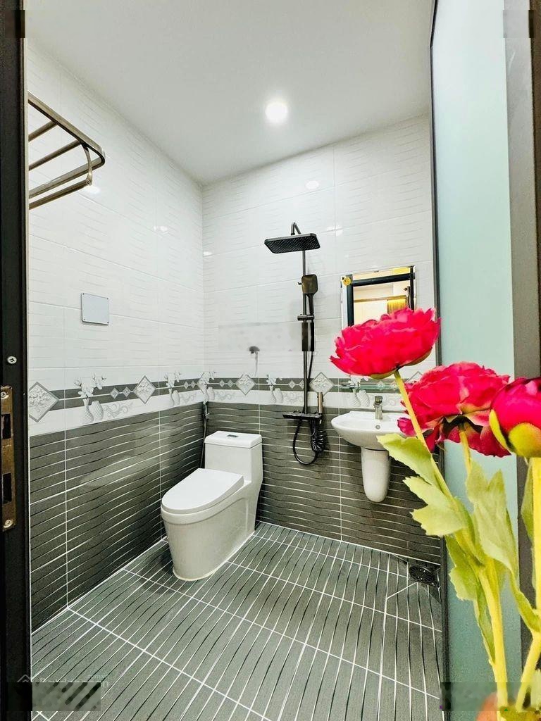 Bán nhà Bà Hom, 5 x 13, 3 tầng BTCT 4PN 4WC, hẻm 6m thông ra Tân Hoà Đông, chủ xây kiên cố