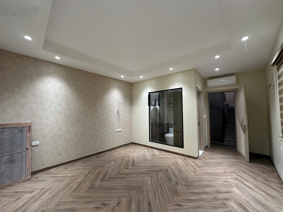 Bán nhà Lò Đúc _Hai Bà Trưng DT 36m-6 tầng thang máy- lô góc mặt tiền 8m giá 18 tỷ ngõ xe máy tranh