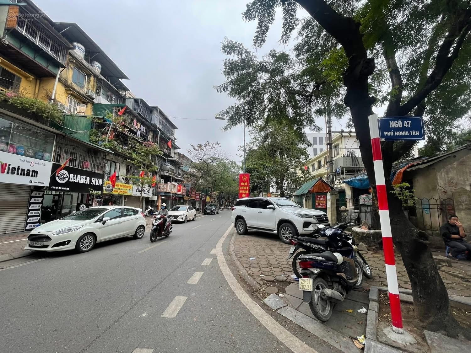 chủa giảm 1,5 tỷ , bán gấp, 21,8 tỷ , phân lô ( đất ) PHÙNG CHÍ KIÊN , 80m2 , mt 5m,