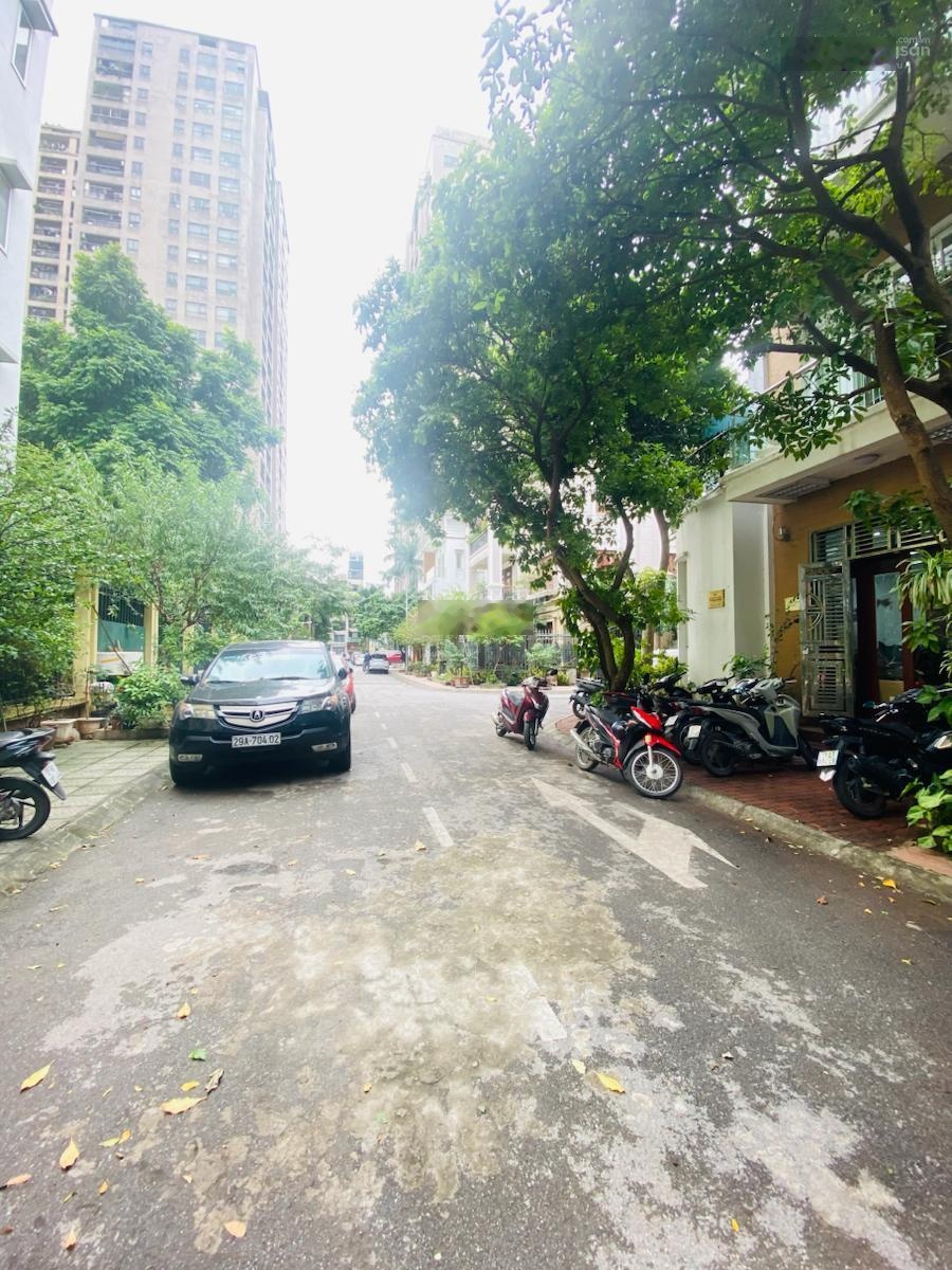 Bán biệt thự nhà vườn trường chinh - lô góc đẹp - mặt tiền rộng - view trường học thoáng