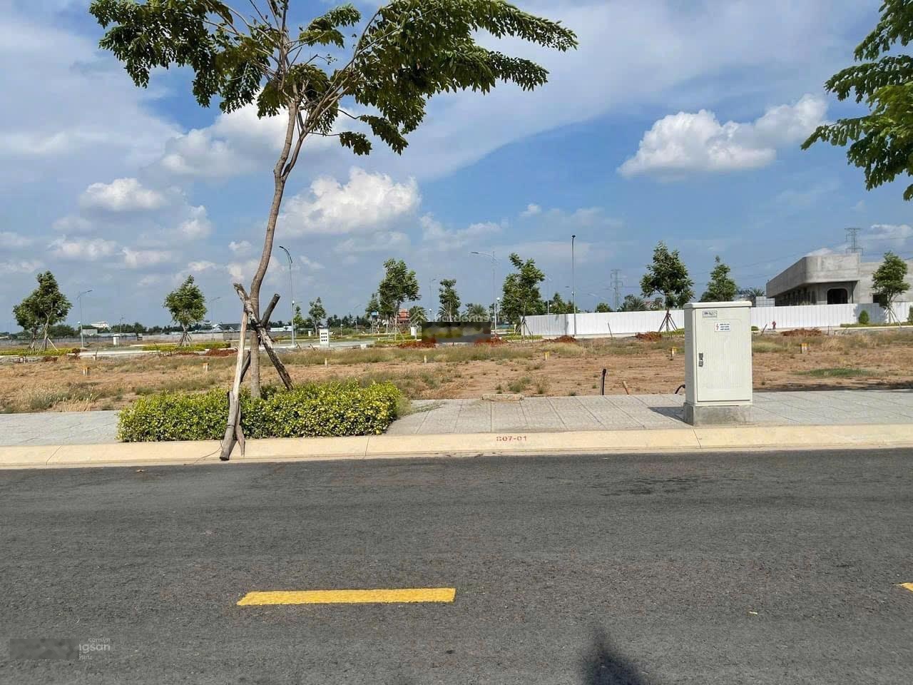 Sau Tết cần chuyển nhượng lại lô đất 105m2 -1.3tỷ view hướng Nam mát mẻ ngay khu Thương Mại Sân Bay