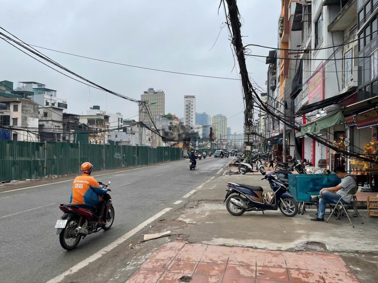 Chính chủ cần bán nhà ngõ Đê La Thành- Giảng Võ 42,8m2, 3 Tầng, Giá Thỏa Thuận