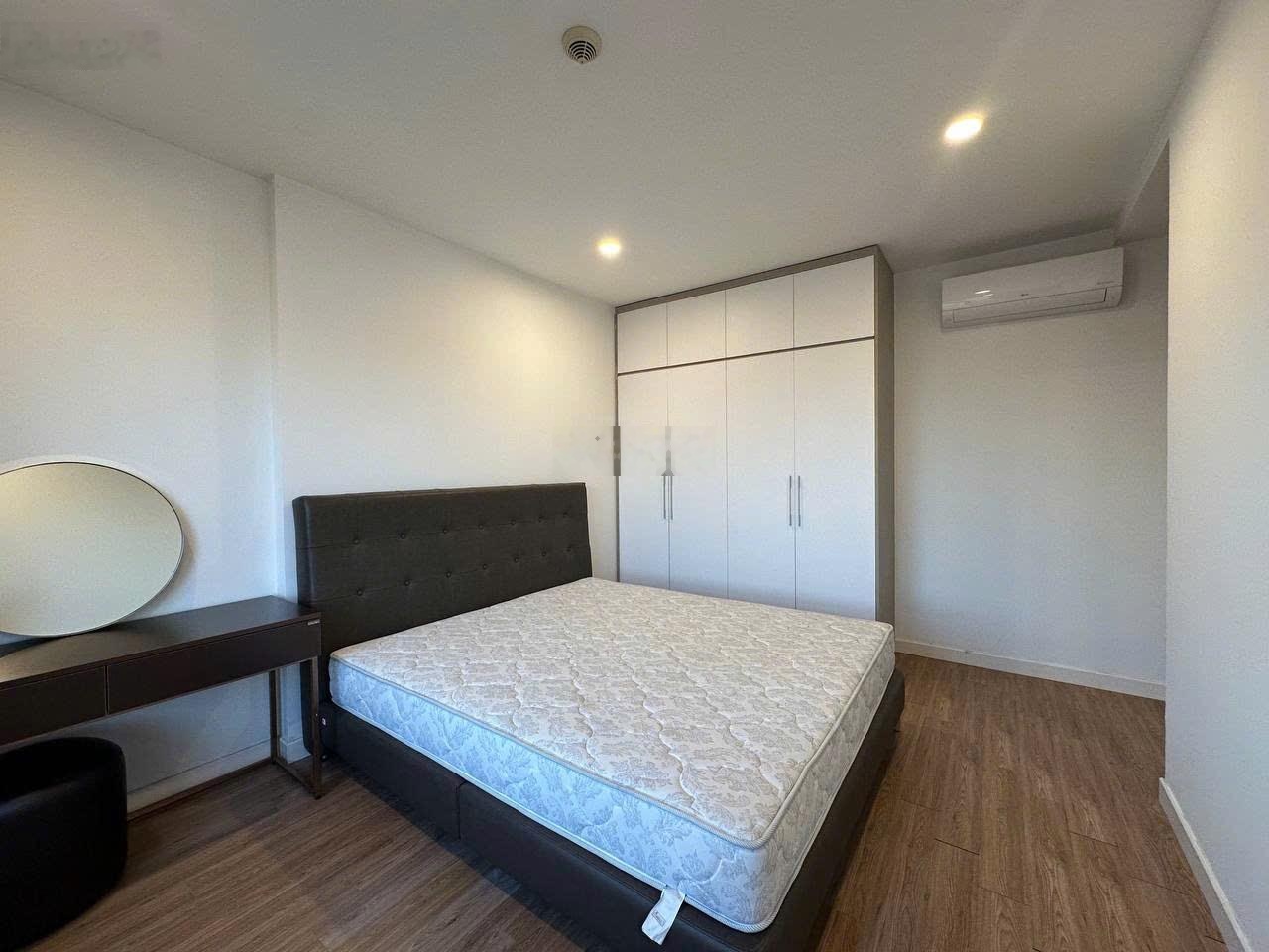 Bán gấp căn hộ 2PN chính chủ tại Kosmo Tây Hồ, 9 tỷ, 74m2