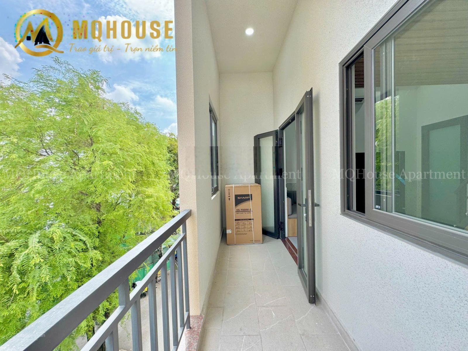 Cho thuê phòng ban công full nội thất gần emart phan văn trị