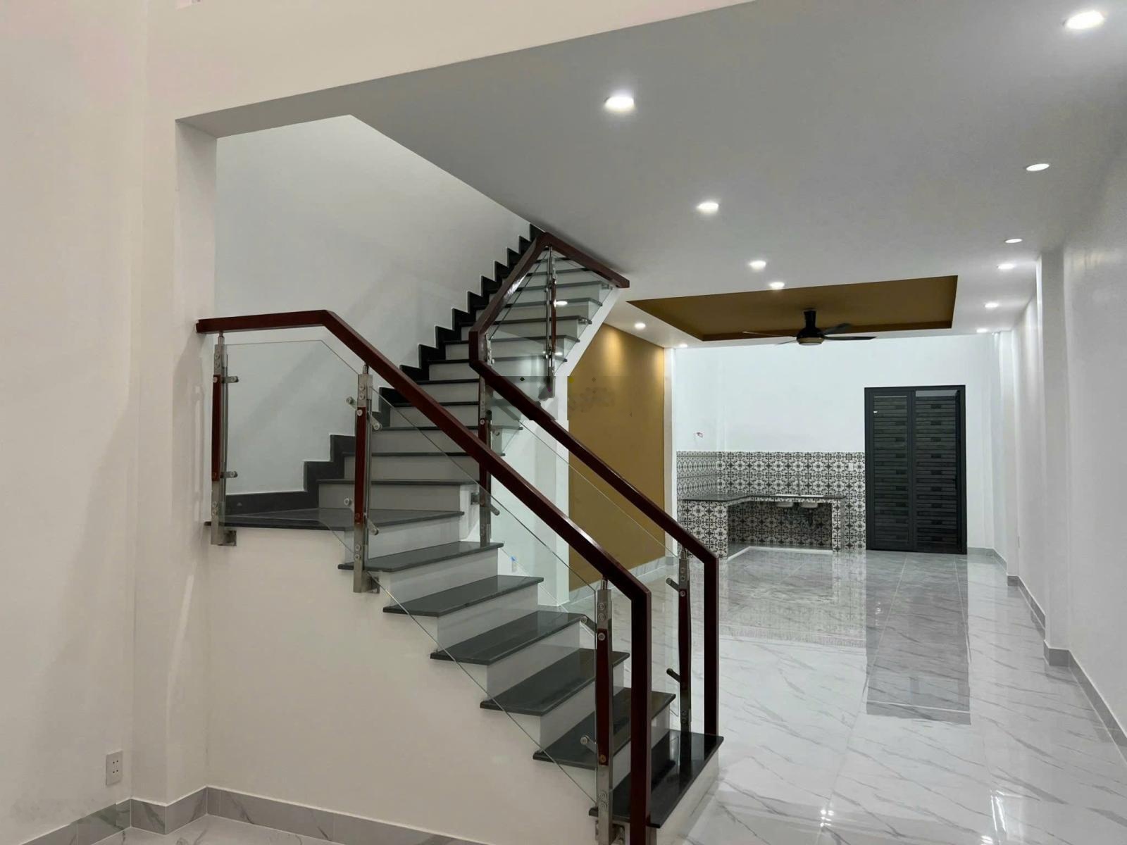 Bán Nhà Hẻm xe hơi Nguyễn Văn Luông Cư xá phú Lâm.D- DT 4x20'm- BTCT 2 Tầng- Bình Phú Q6 chỉ 7ty+