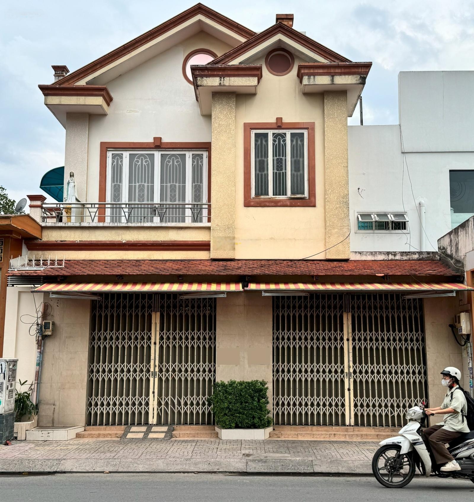 Cho thuê nhà mặt phố tại 129 Đường Độc Lập, giá 35 triệu, 160m2