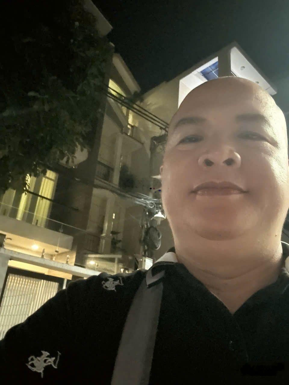 Giá chỉ: 6,2 tỷ. Hẻm kd như mặt tiền Tô Hiệu. Dt: 4,5 x 14. Dòng tiền có sẳn 8 tr. ở lỡ tiếc