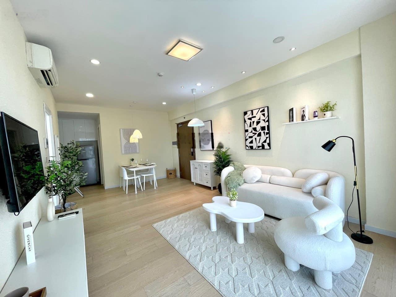 Nhà đẹp, giá quá rẻ Terra Royal, 72m2, 2PN, 2WC, chỉ 20tr/th. LH: 0778998800