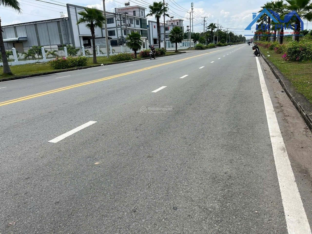 Cho thuê nhà xưởng 2600m2, giá chỉ 297 triệu/tháng KCN Long Thành Đồng Nai - LH 0931760777