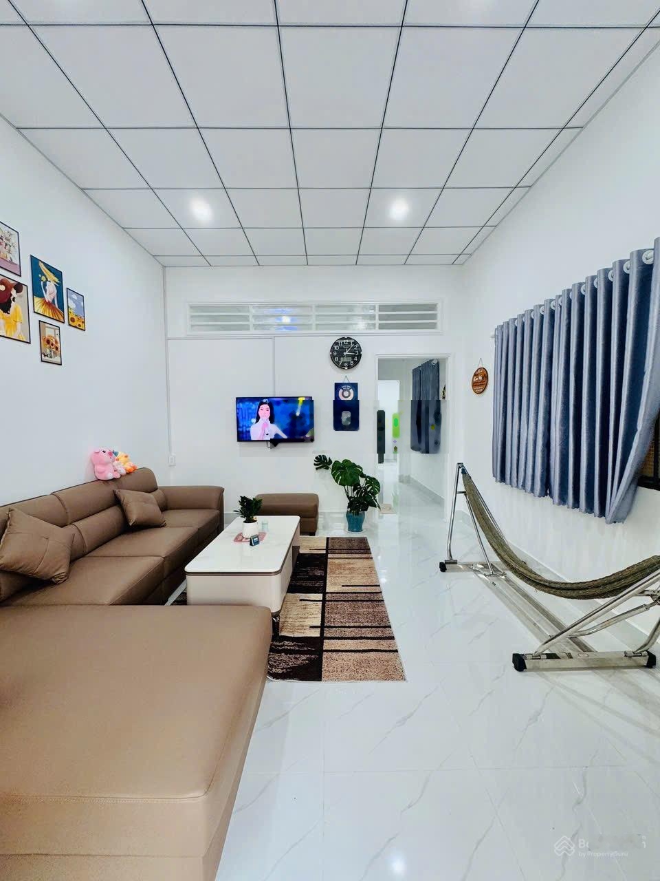 Nhà cho thuê ngày/ tháng/ đầy đủ tiện nghi/ có ban công