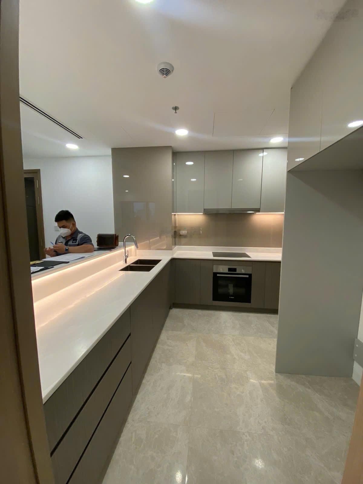 Cho thuê 3 phòng ngủ River Thu Thiem 50 triệu net full nội thất view sông, Landmark 81 137m2