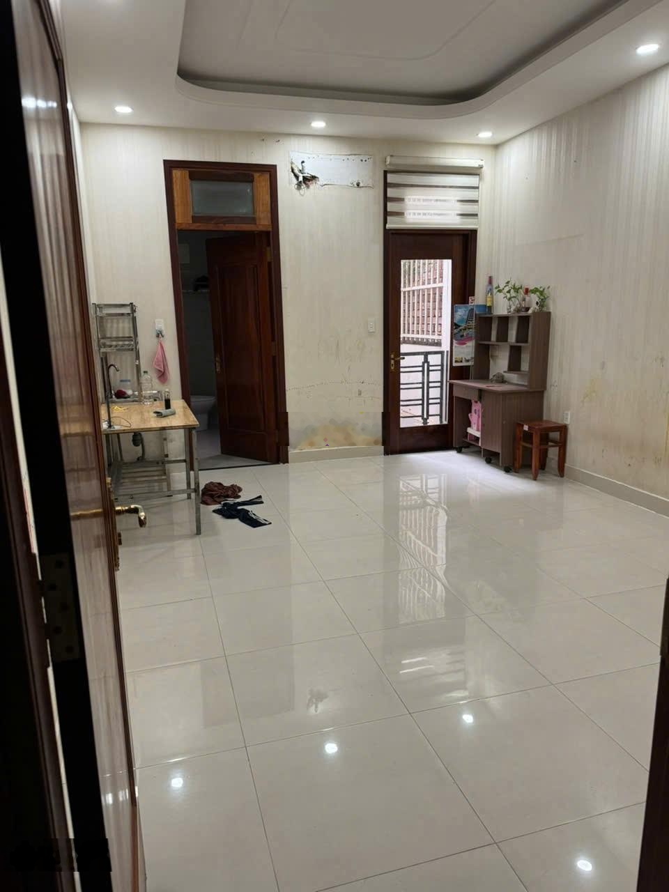 Cần tiền giảm ngay 500 triệu, nhà 3 tầng - đường 10m - Khu Bên Sông, P. Hiệp Bình Chánh, Thủ Đức