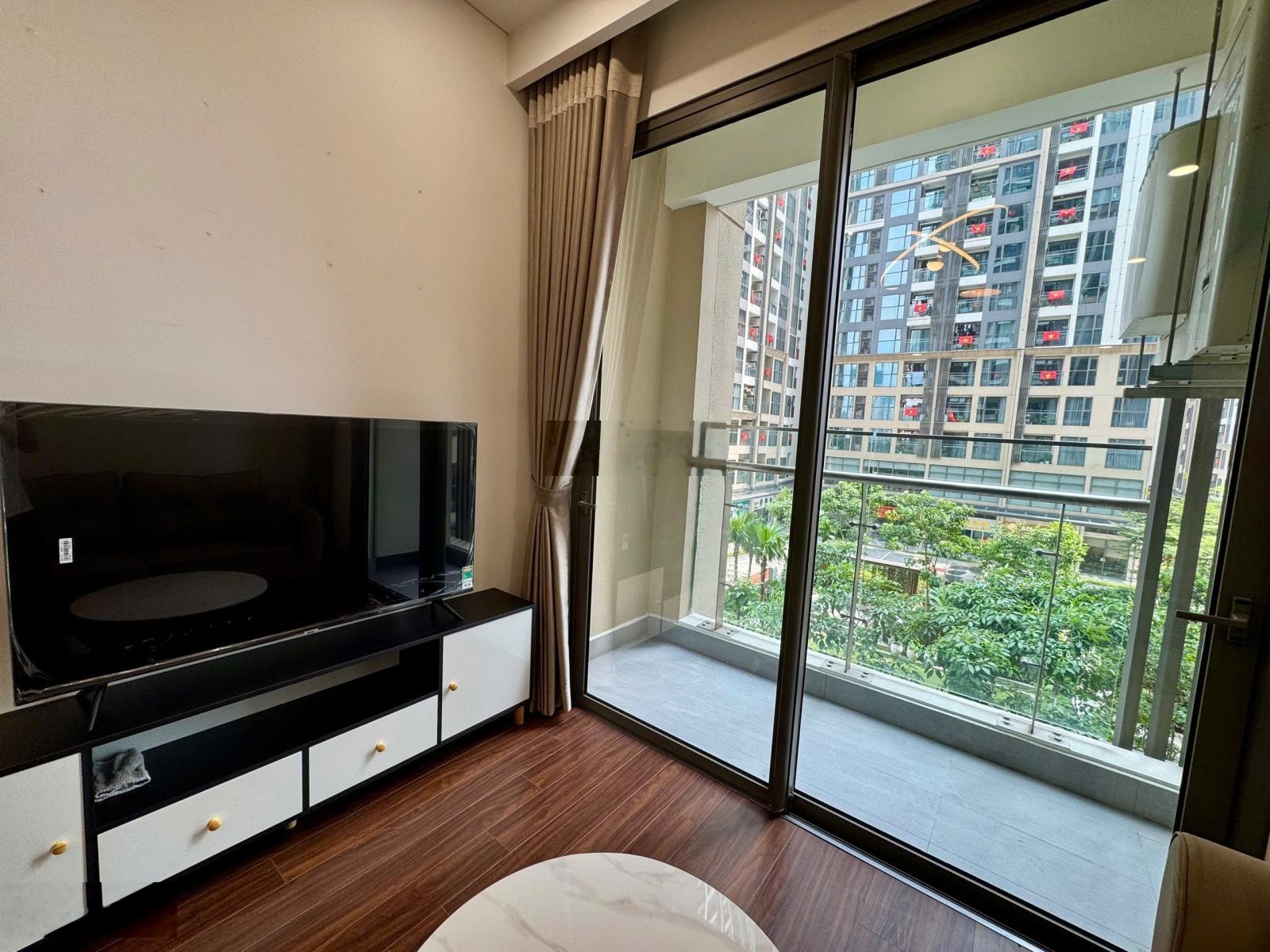 Chính chủ bán căn hộ 5 sao 2N-2WC tại M1 Masteri Waterfront - Ocean Park 1 - Hà Nội giá 5tỷ