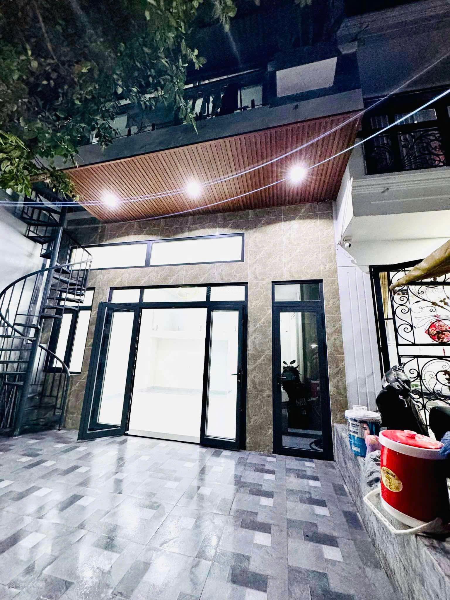 Trung tâm Quận 10 CMT8 ngang 6m hiếm 95m2 nhà mới ở ngay 8.89 tỷ