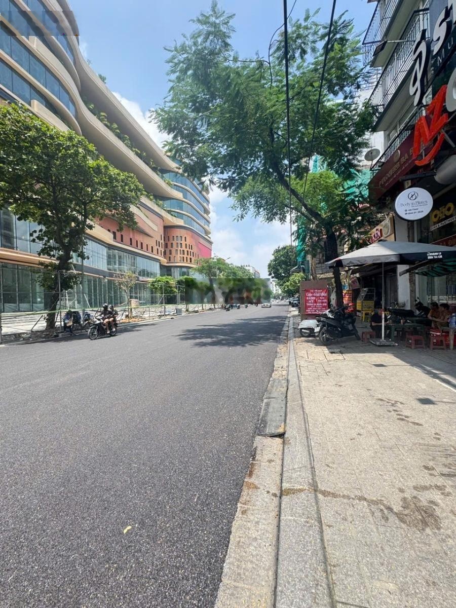 Mặt phố VIP Ba Đình - 2 thoáng vĩnh viễn - building 8 tầng + 1 hầm - KD vô địch dòng tiền đỉnh
