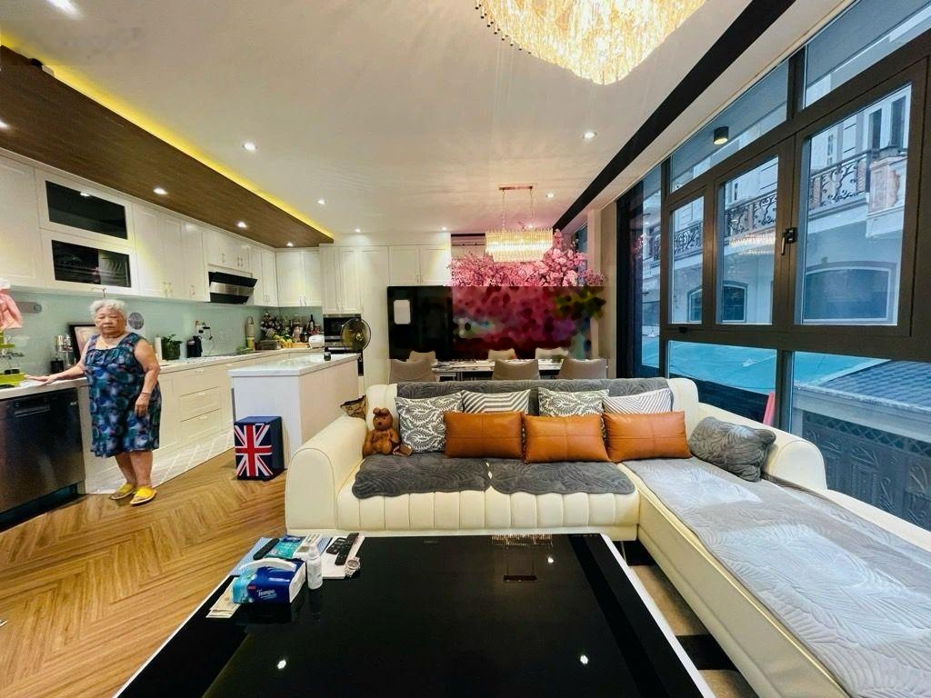 Bán nhà 5 tầng đường số 30 phường 6 quận gò vấp TP HCM Dt 48m(8*6) giá 9,5tỷ đường 5m trước nhà