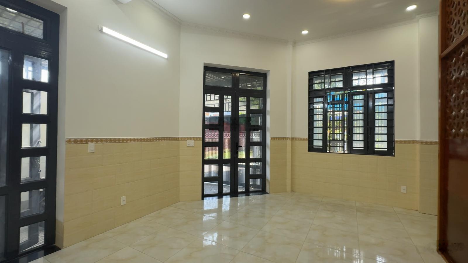 Bán nhanh nhà đẹp 2 mặt tiền 75m2 - đường 35 ngay chợ Hiệp Bình, HBC, Thủ Đức