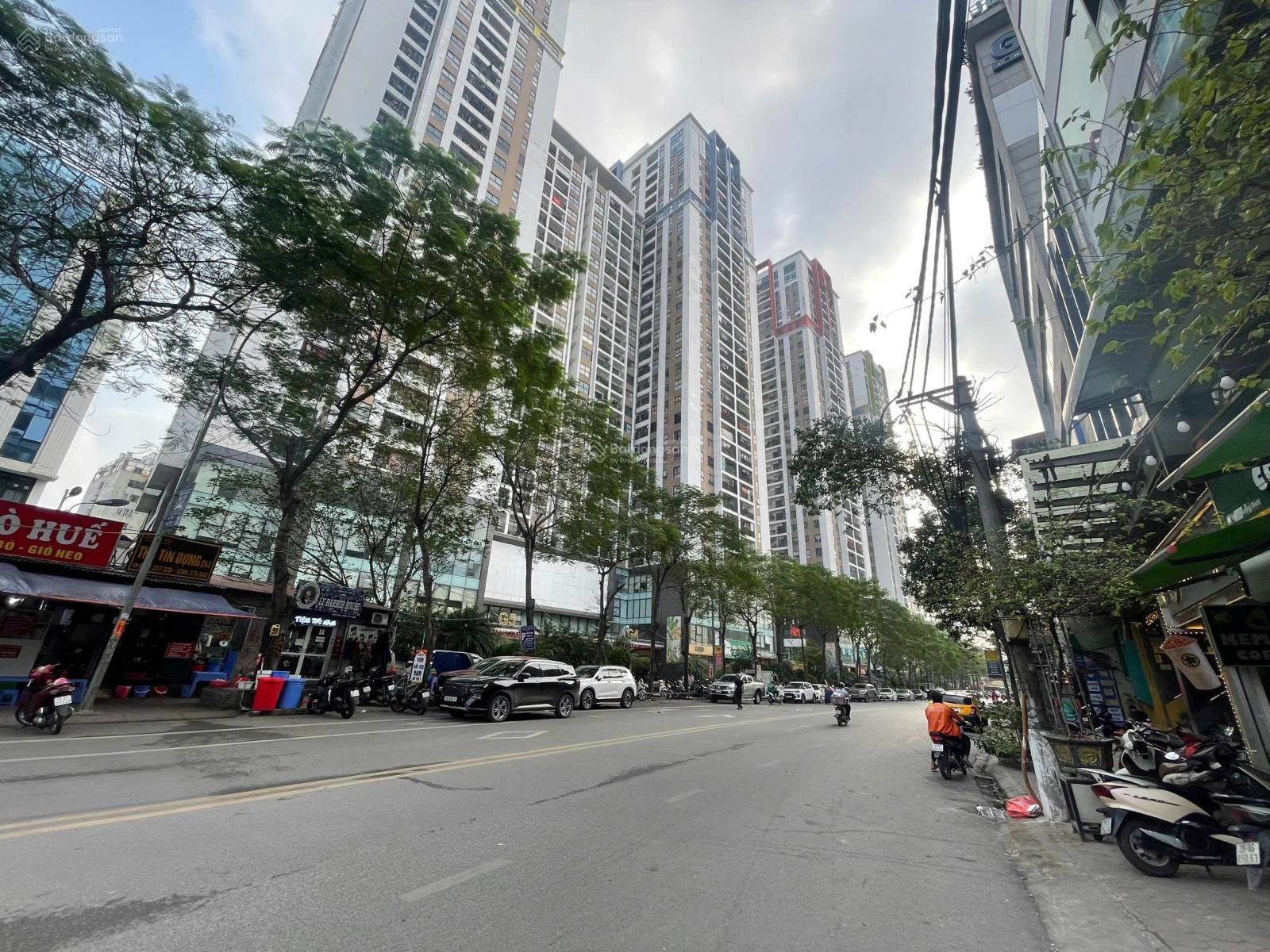 Bán nhà riêng tại Hoàng Đạo Thành, giá cực chất 7,9 tỷ, 40m2, 5PN, 3WC