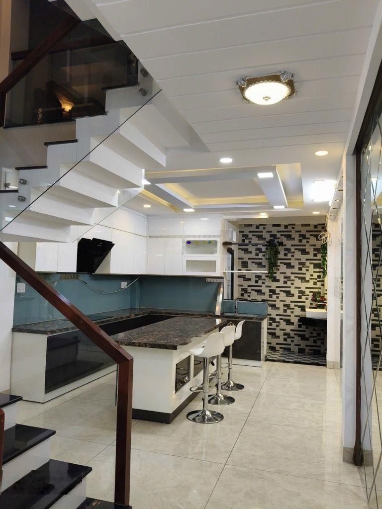 Bán Nhà Dương Quảng Hàm P5 Gò Vấp 5 Tầng, 4x16m, Hẻm 10m Ô Tô Tránh 14.1 Tỷ TL