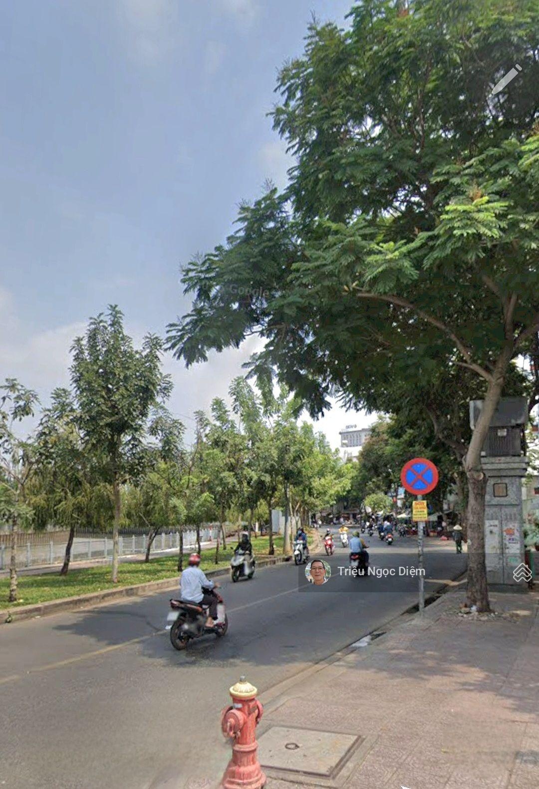 - giảm ngay 1 tỷ chỉ 11 tỷ | 66m2 đất 2 mặt hẻm xe hơi 5 mét | lý chính thắng trung tâm quận 3