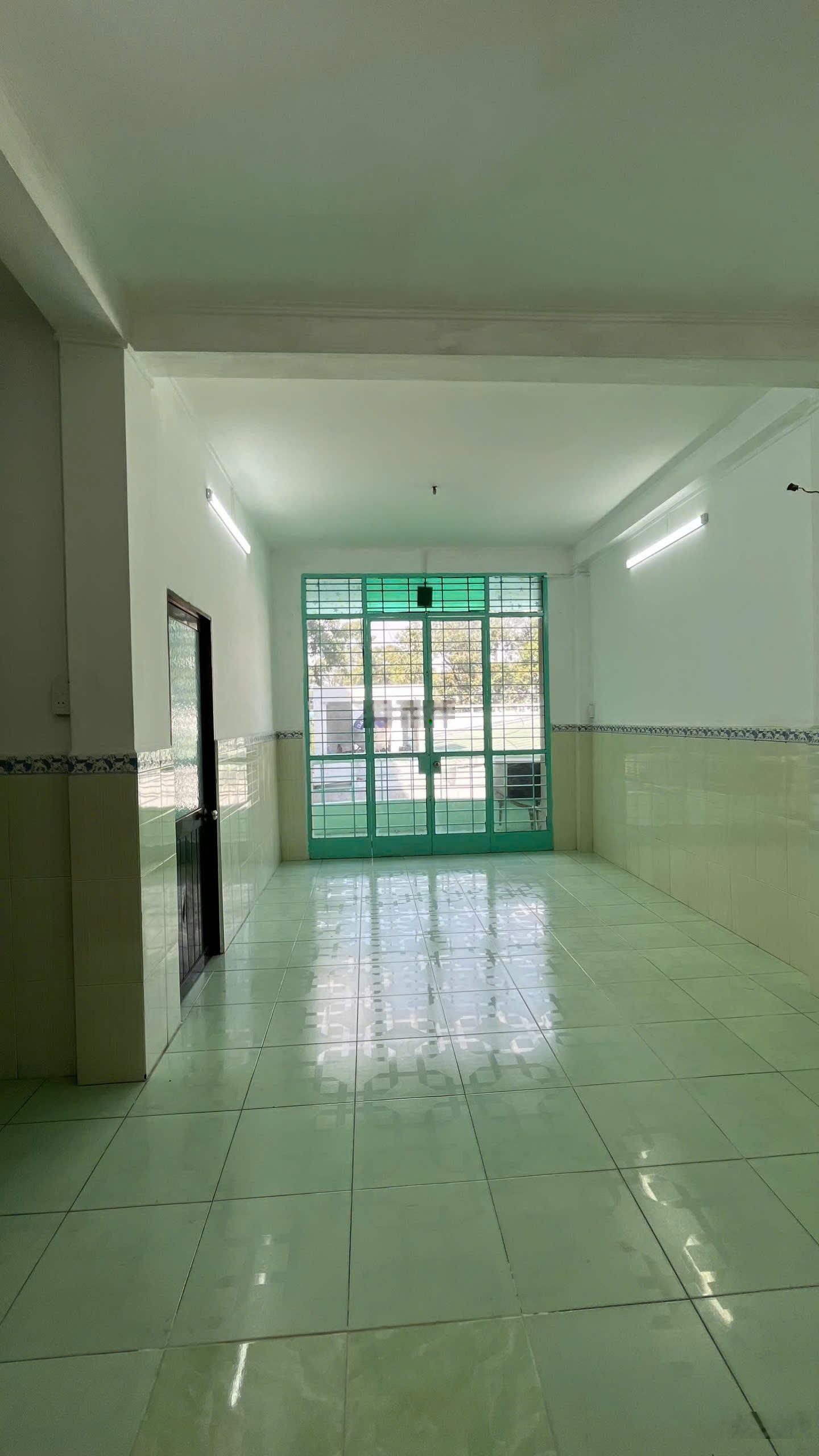 Bán căn hộ lô F chung cư Hùng Vương, 60m2 tại góc Đặng Thái Thân - Mạc Thiên Tích, 2,46 tỷ