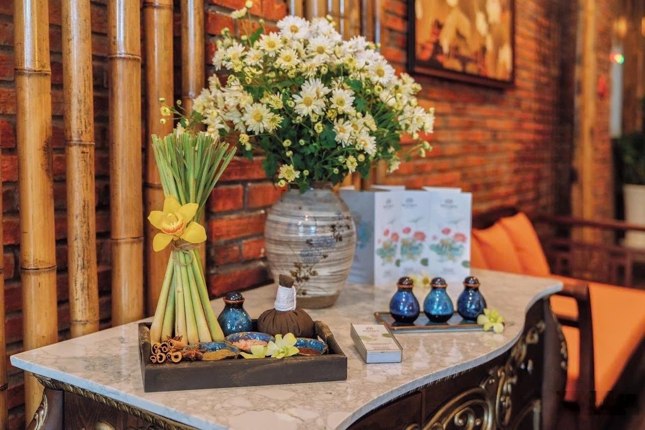 Tòa nhà 5 tầng thang máy- Gần cầu Rồng- Hải Châu