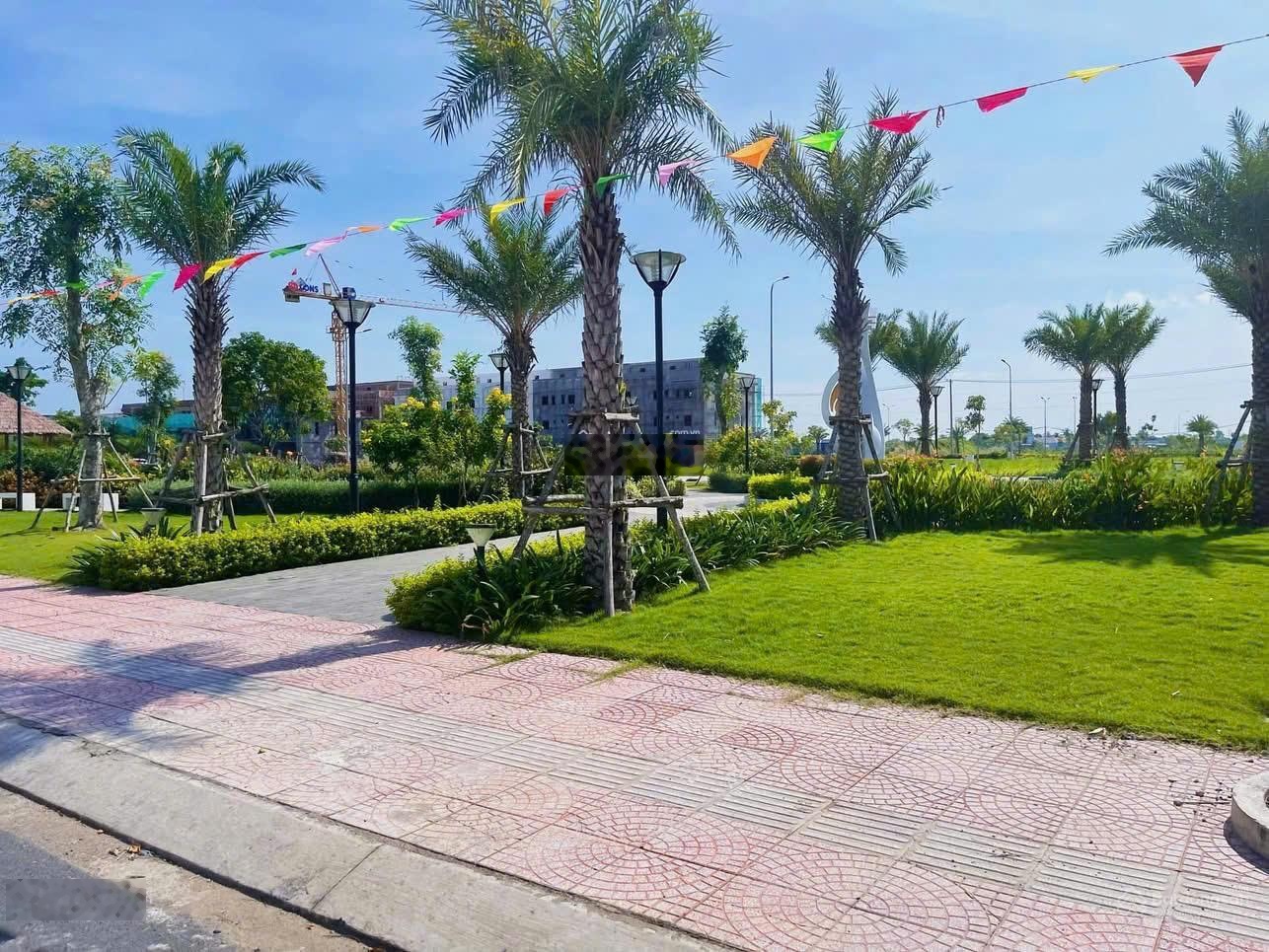 Lô đất 2 mặt tiền lớn,sổ sẵn chuyển nhượng chỉ 1,1ty bao thuế phí-tiện ích đầy đủ -có hỗ trợ Bank