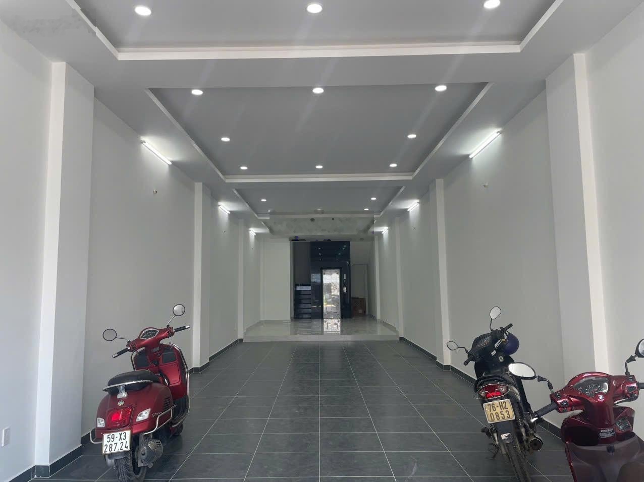 Bán nhà mặt phố 14/A80, D1, 125m2, giá 10 tỷ VND, 10PN, 14WC, 6 tầng