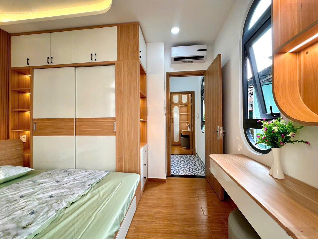 NGỘP BANK ! Bán Gấp Nhà Mặt tiền Ông Ích Khiêm. P.10 | DT: 3.6 X 12m - 4 Tầng |