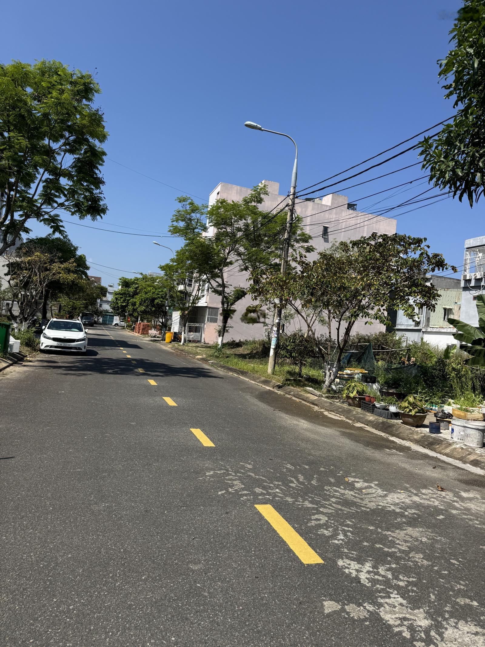 Bán lô đất đường 7.5m Sơn Thuỷ Đông 2 ngay bãi tắm Sơn Thuỷ