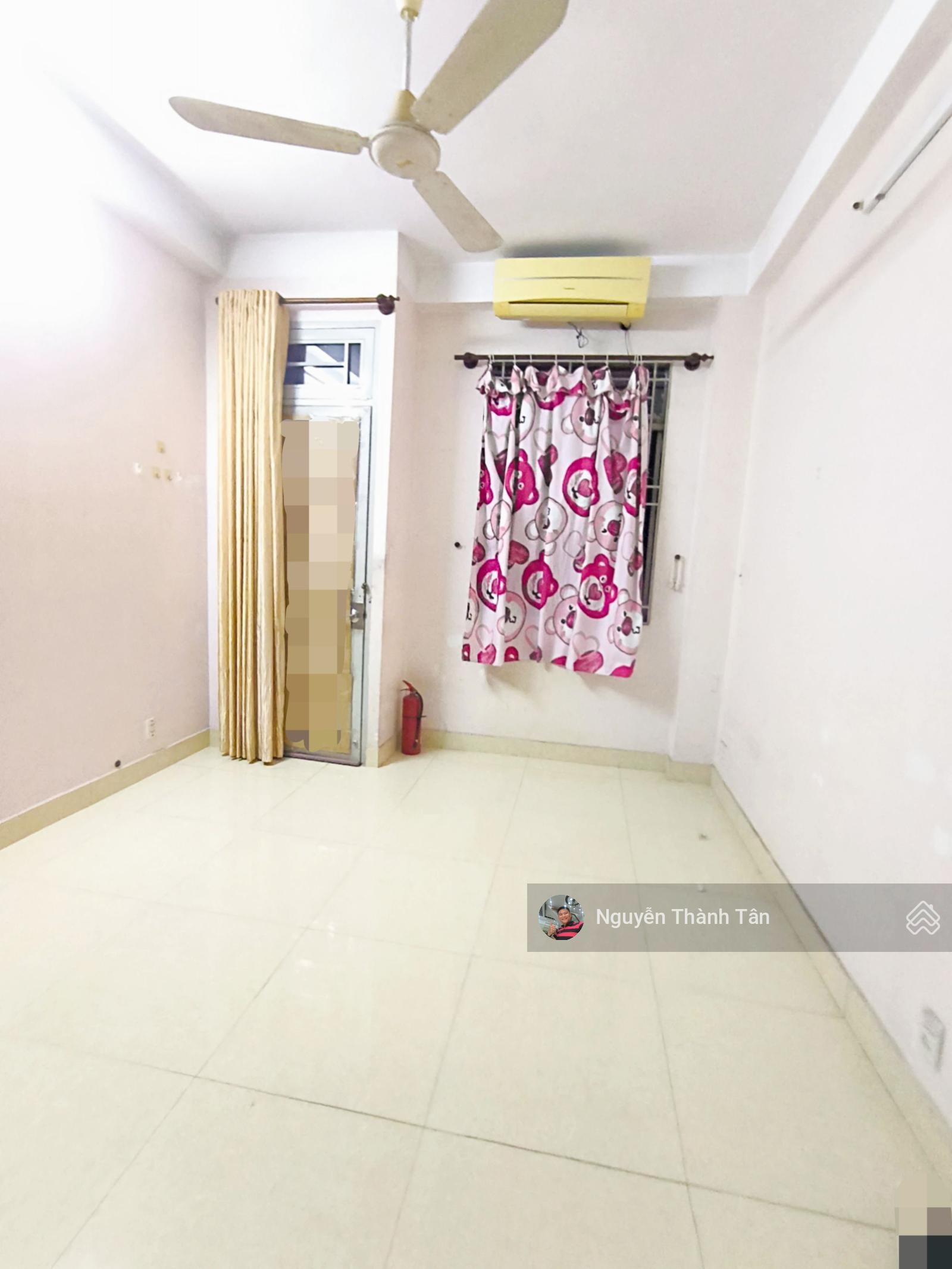 Có Ban Công -Chợ Bà Chiểu- phòng 3 triệu toilet riêng