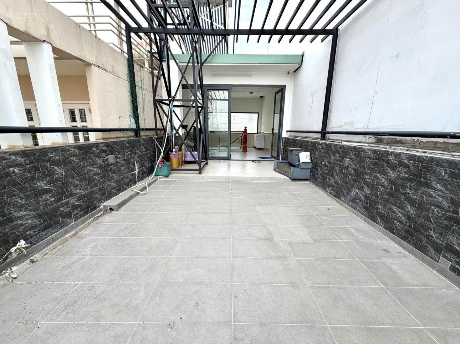 Giá này k mua là tiếc hùi hụi: chỉ 2 tỷ 450 sở hữu 70m2 Nguyễn Văn Quá Q12