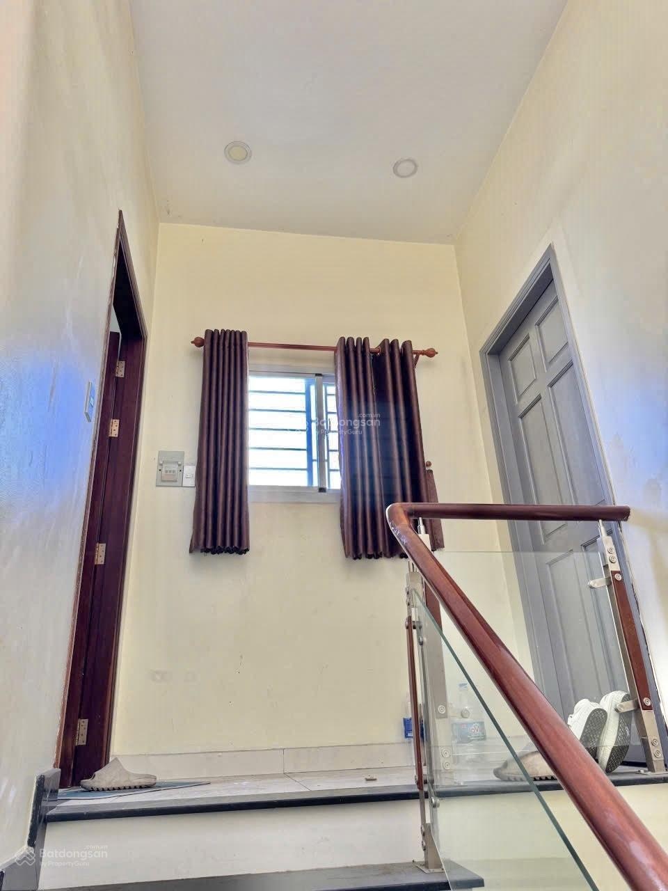 Cho Thuê Nhà 1 Trệt 1 Lầu 2PN 3WC Mặt Tiền Hẻm Xe Hơi Huỳnh Tấn Phát Quận 7