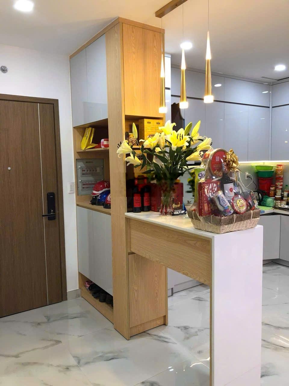 Cần Cho thuê Căn Hộ Sky Center - Phổ Quang , 98m2, 3pn 2wc có đủ Nội thất Giá 22tr/th Lh 0933481089