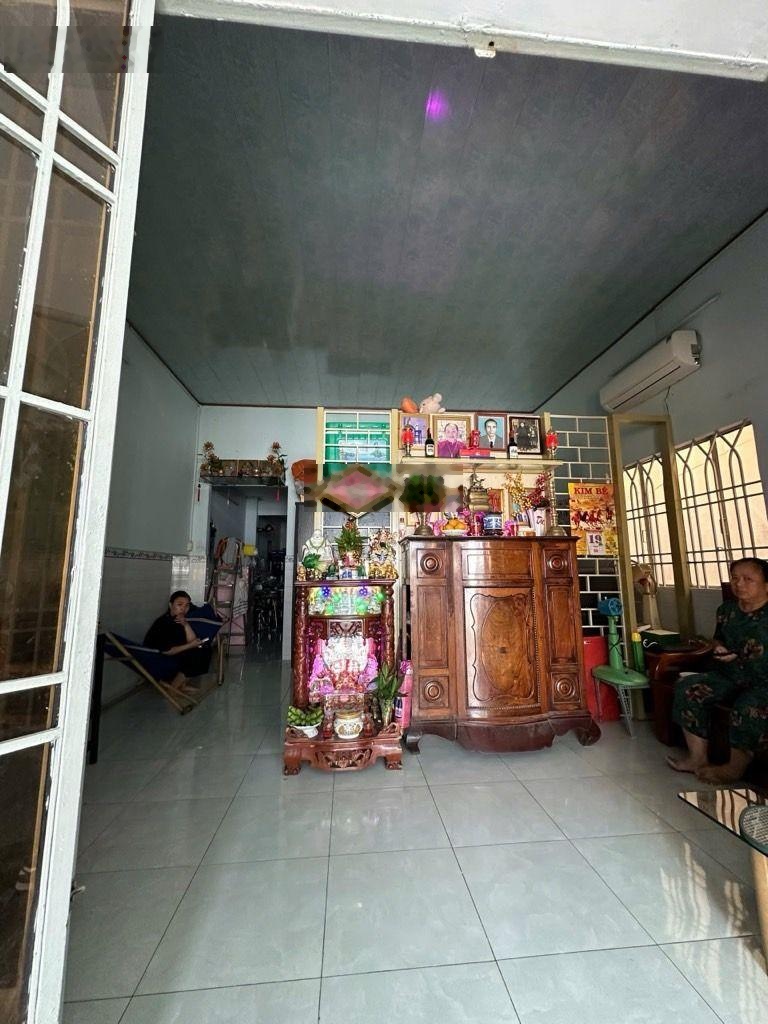 Nhà c4 - huỳnh tấn phát - q.7 - 114m2 ( ngang 5.7m) - hẻm 4m - sổ hồng riêng - chỉ 5.85tỷ.