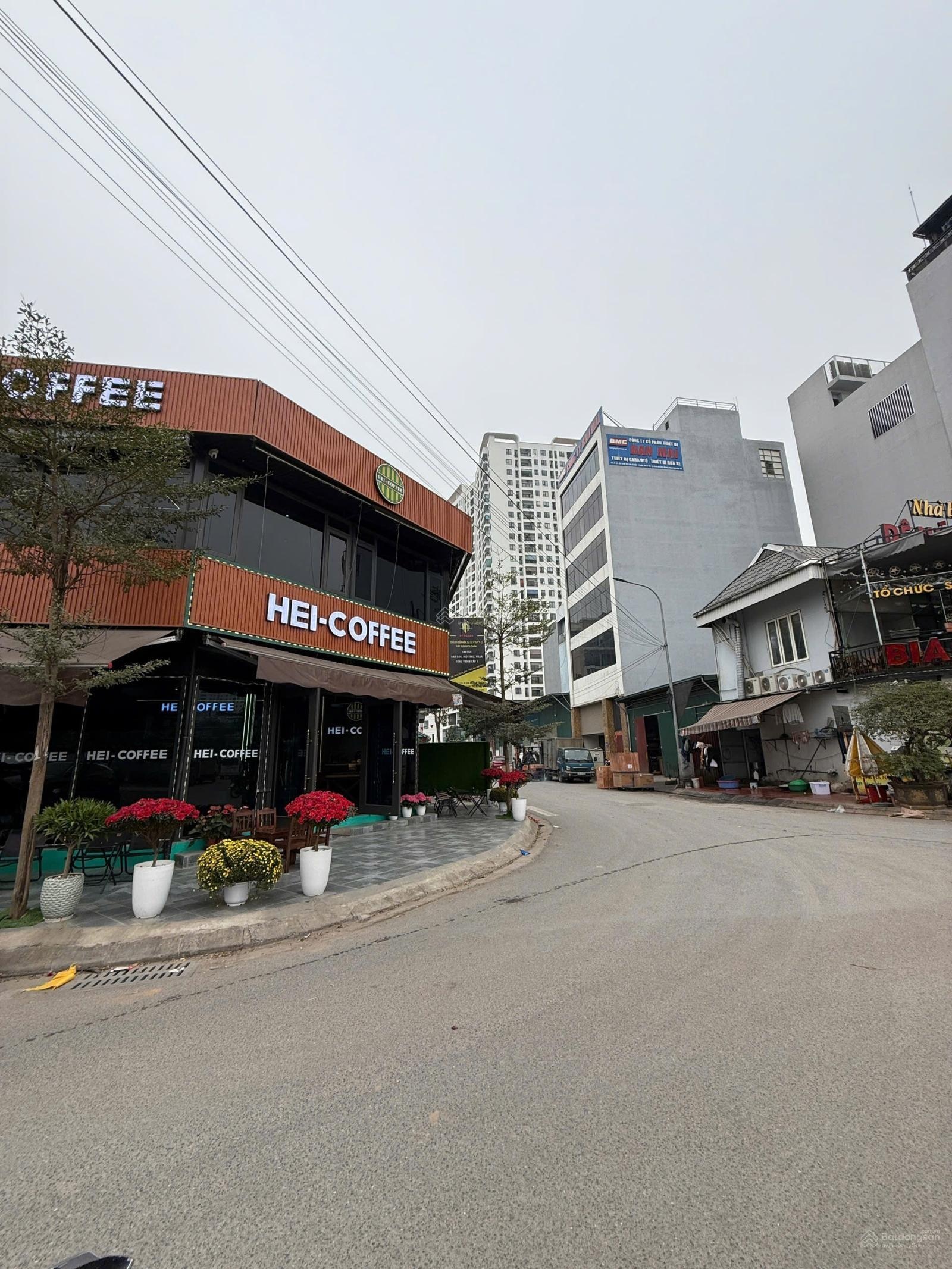 Bán đất đấu giá Tứ Hiệp, Thanh Trì 84M phân lô, vỉa hè, kinh doanh, dòng tiền 100tr/năm, chỉ 28 tỷ