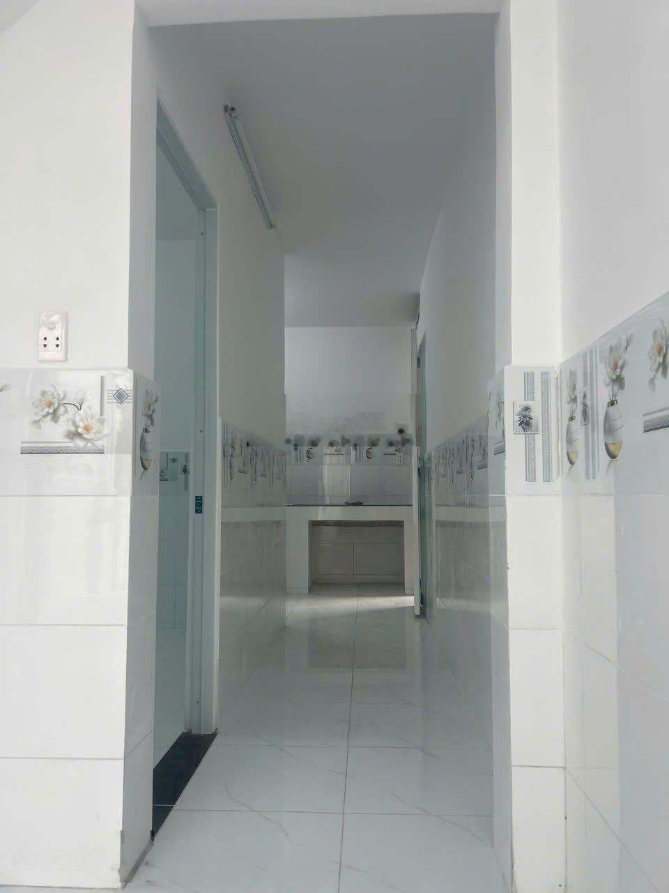 Nhà mới xây 4x11m, gác đúc suốt chỉ 1 tỷ 580 triệu