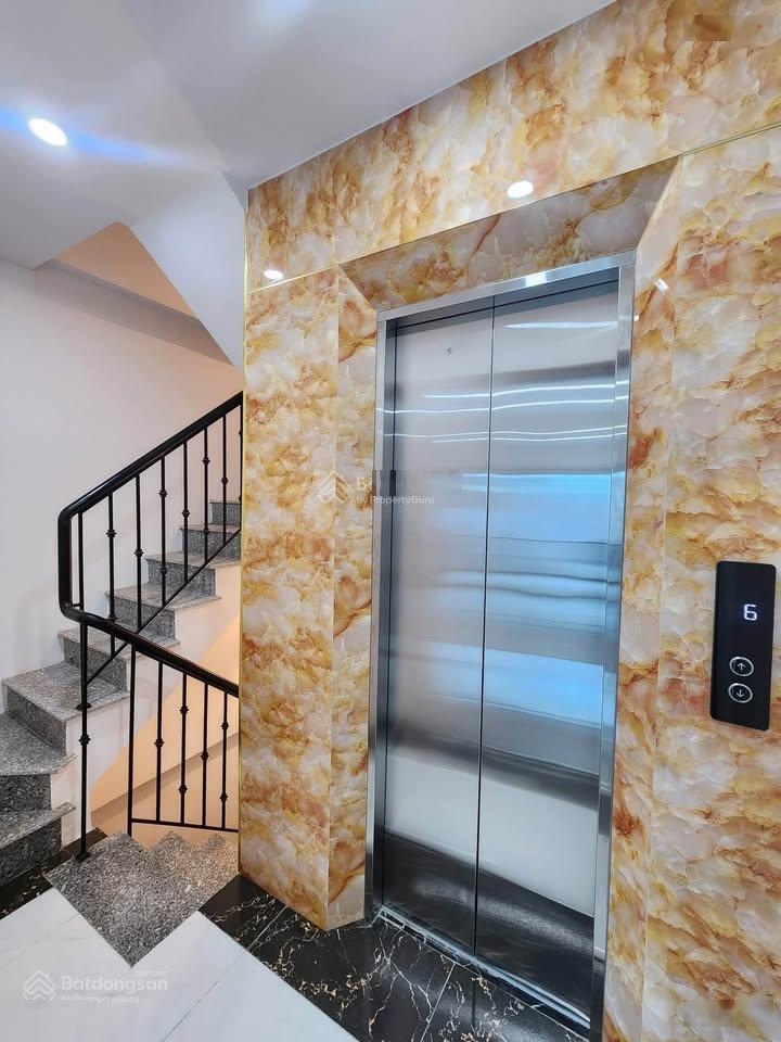 Thuý lĩnh -hoàng mai nhà đẹp ở ngay-ô tô đỗ cửa -6 tầng thang máy full nội thất 30m2 *3 ngủ 7,5 tỷ