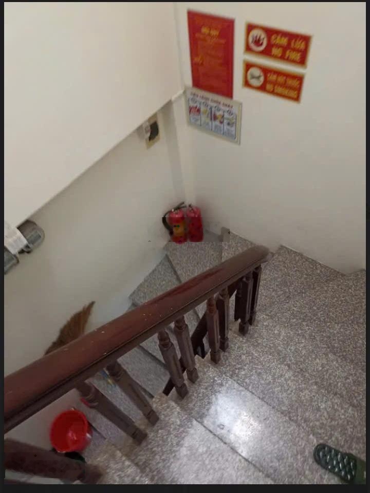 (Rẻ - hiếm chỉ 177 tr/m2). Bán nhà ngõ 195 Trần Cung - Sổ 48m2 - 6 tầng MT 5,5m giá 8,5 tỷ - 8PN