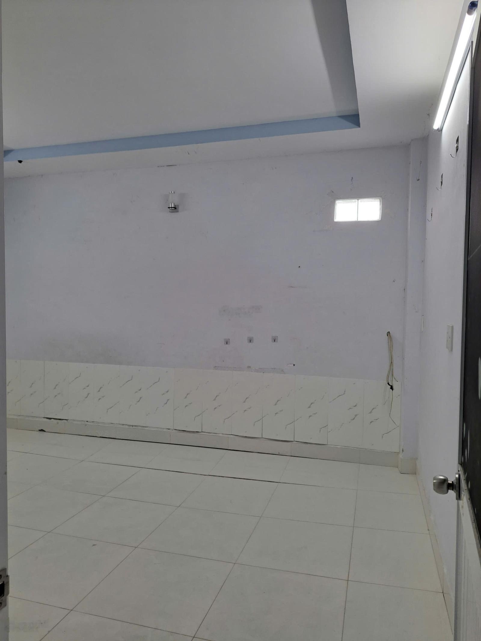 Cần bán nhà 2 tầng đường xe tải 10m Nguyễn Văn Tạo, Nhà Bè. Sổ hồng riêng, hoàn công đủ