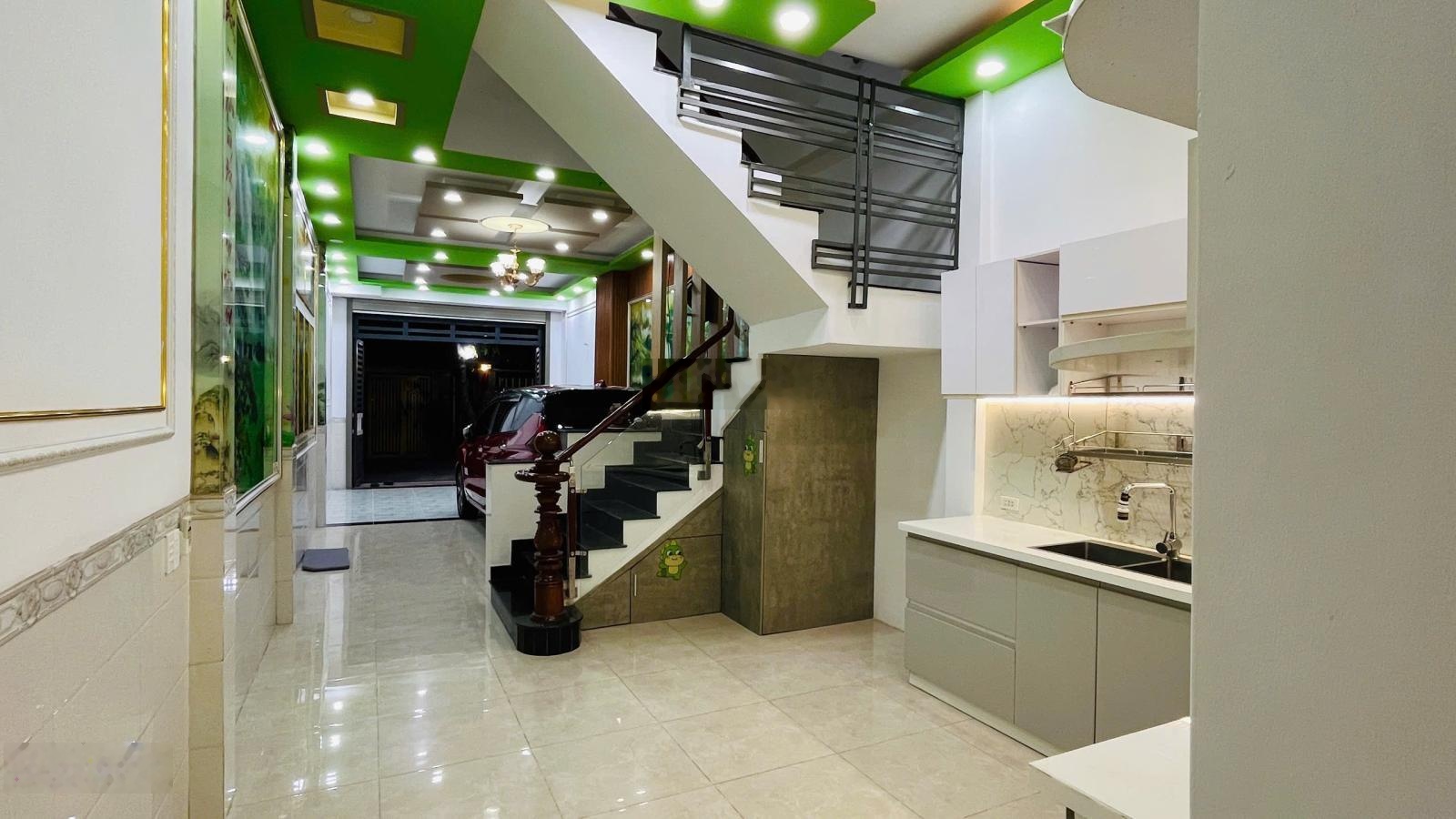 Trần Thị Năm ngang 4m x 20m Đúc 1 Trệt 2 Lầu HXH gần uỷ ban