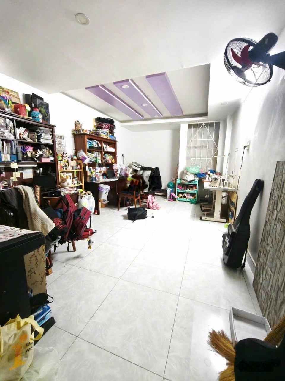 Ngộp bank bán nhanh nhà hiệp thành 13. dt 61m2 giá 5,5 tỷ còn bớt