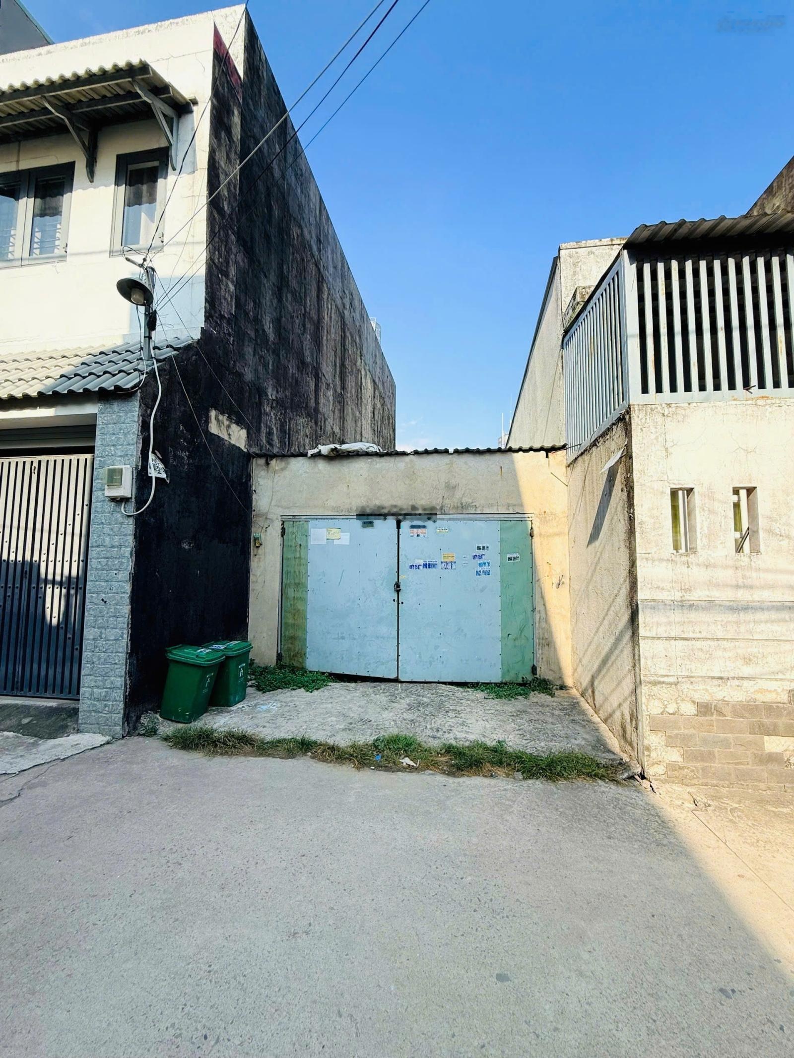 Đất đẹp vuông vức 63m2 giá 5.6tỷ (TL), Xe tải tới nhà, Đối diện Gigamall, P. Hiệp Bình Chánh