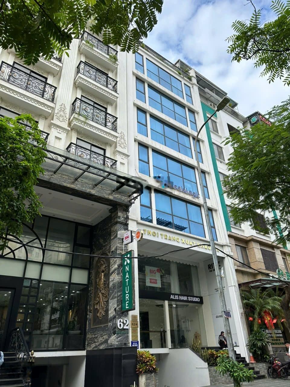 Cho thuê toà mặt phố Khúc Thừa Dụ DT130m*7 tầng , 1 hầm Thông sàn, Thang máy giá 150tr