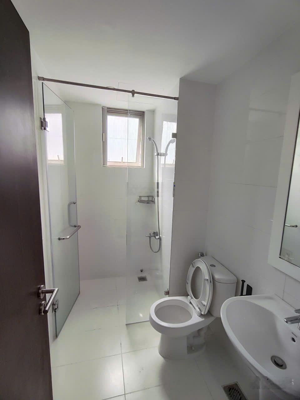 Nhà mới, 80m2-2pn nội thất dính tường, 20tr/tháng tại scenic valley, tôn dật tiên. lh 0966733922