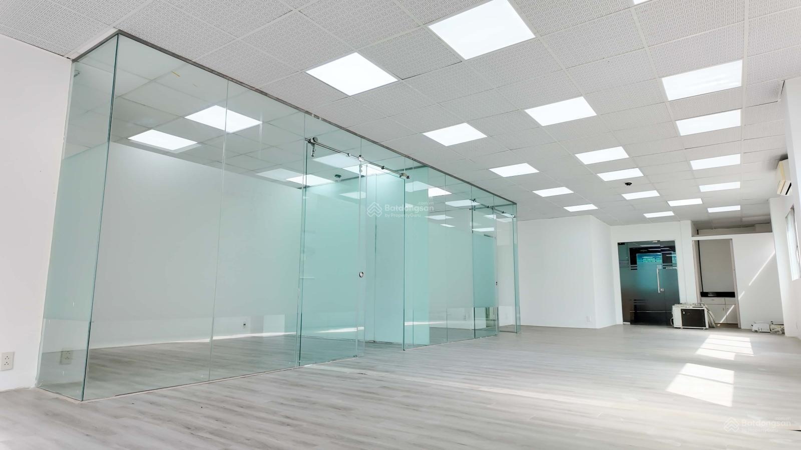 Văn phòng nguyễn thị minh khai q.3, vị trí đẹp - giá cực rẻ, gần công viên tao đàn. lh 0329468088