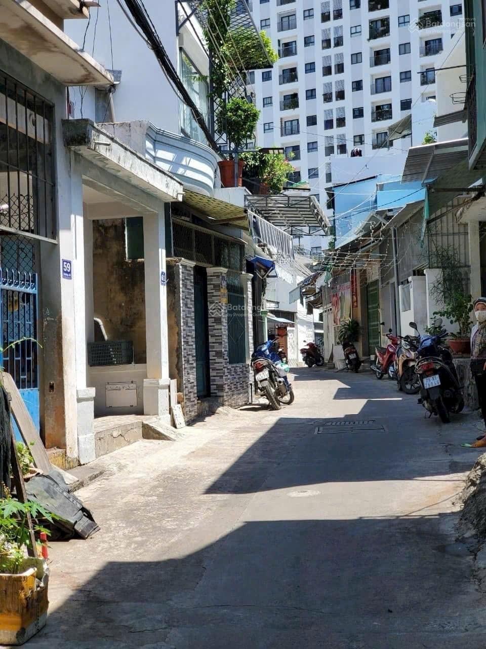 Bán nhà cấp 4 hẻm ô tô Vũ Lăng Phước Hải Nha Trang