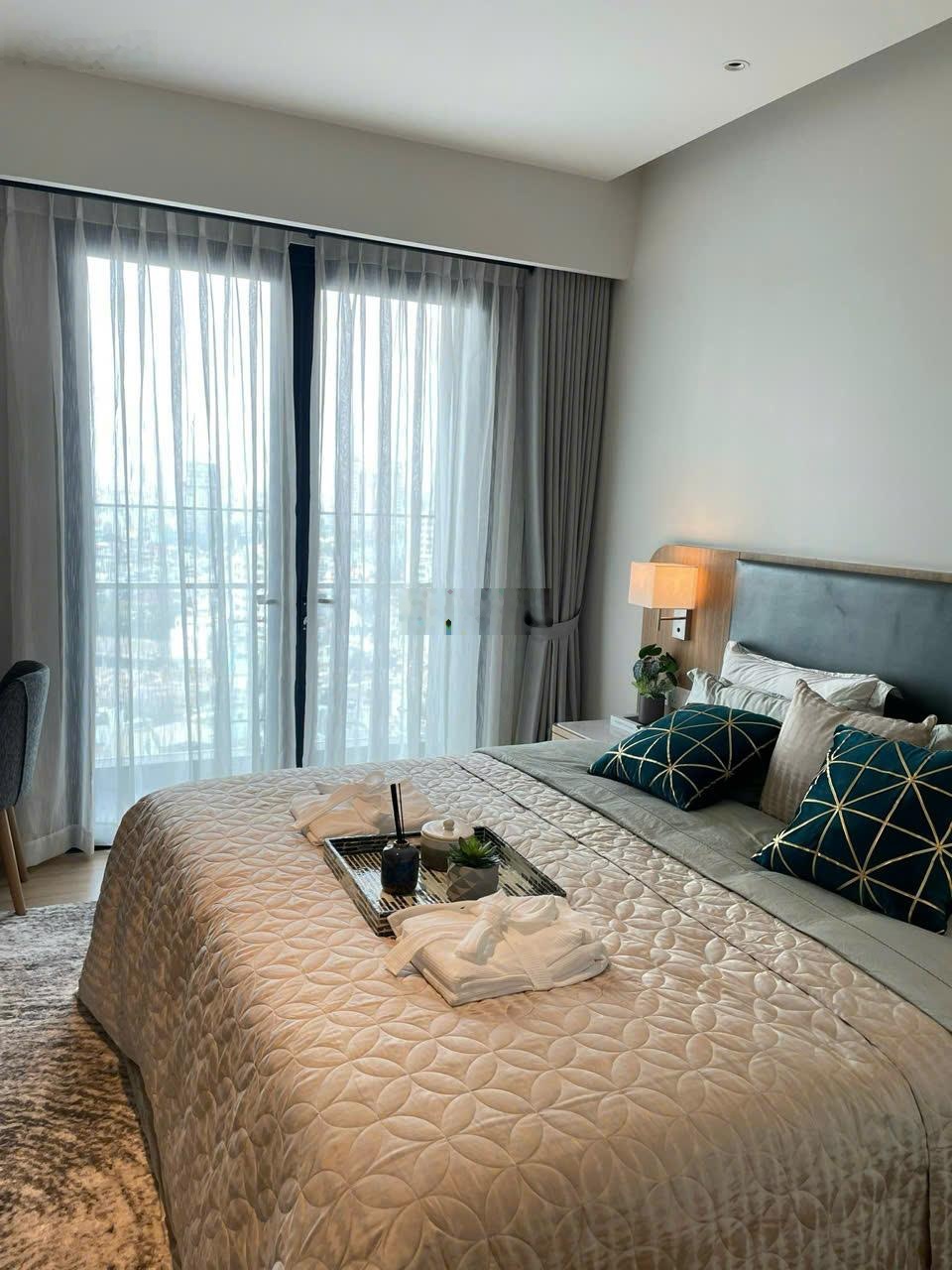 Chủ cần bán nhanh 3 phòng ngủ Zenity full nội thất, sổ sẵn, lầu cao view thoáng